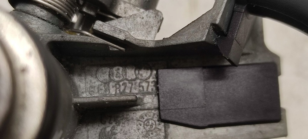 фото №7, Замок запалювання вкладка жало audi a4 b7 1,8tb