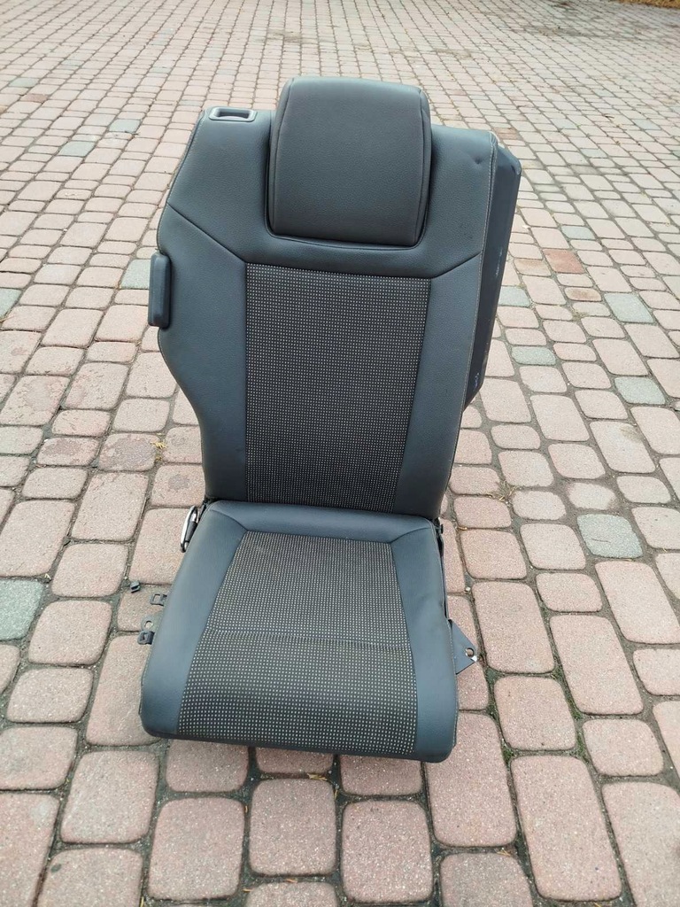 фото №13, Сиденья заднее сиденье комплект полукожа opel zafira b lift 7 местная