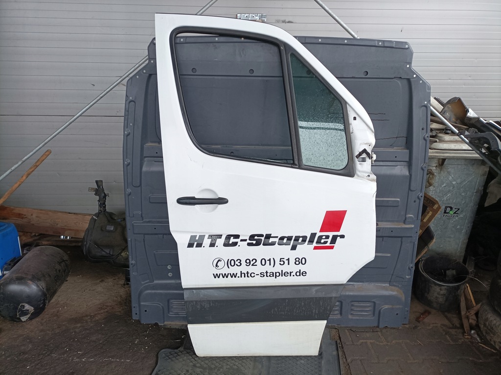 фото №1, Sprinter w906 vw crafter дверь правое полный