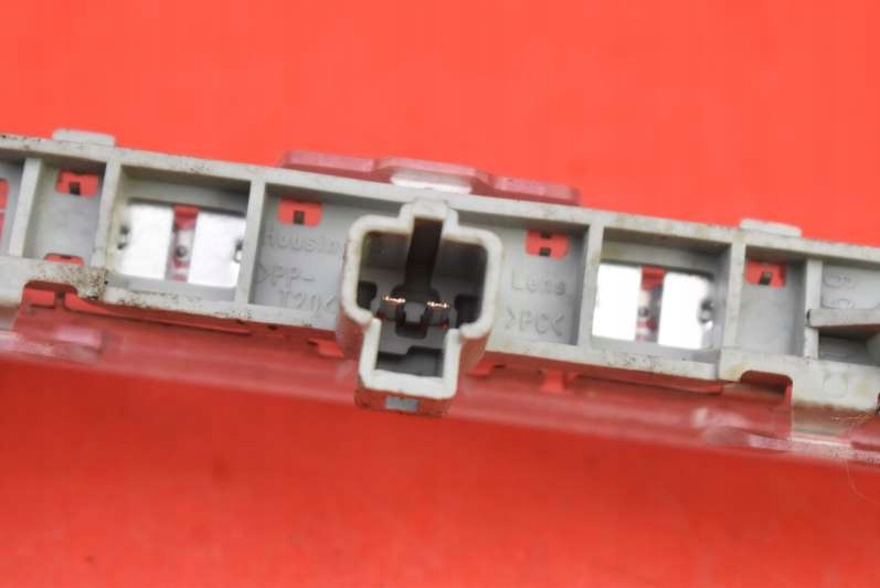 фото №7, Свет стоп-сигнал toyota auris 1 i 5d 07r