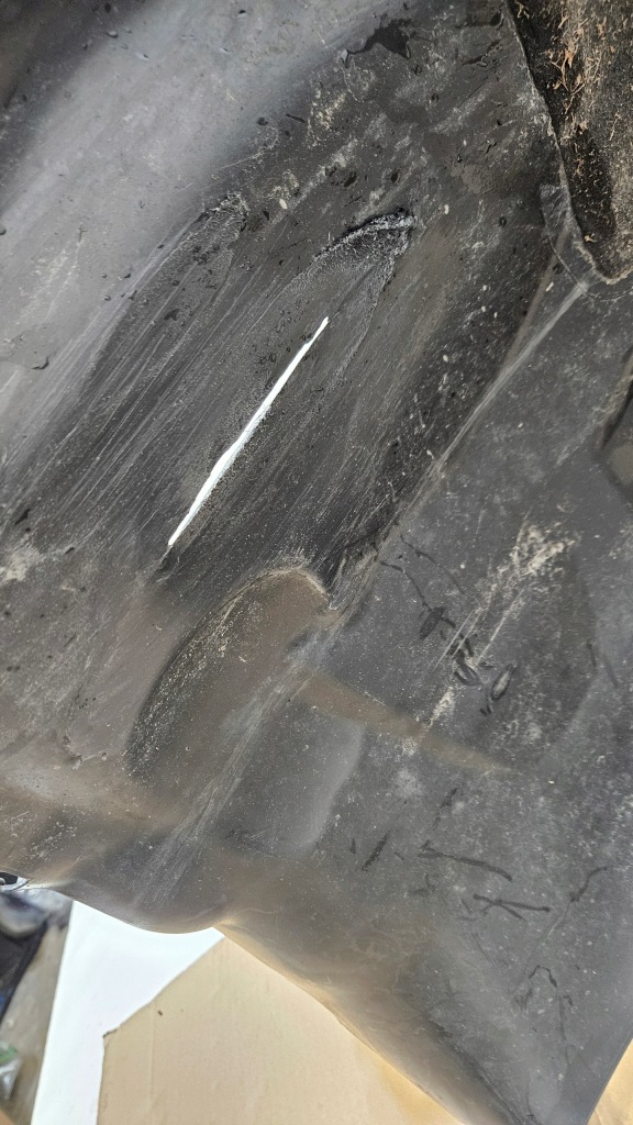 фото №8, Підкрилок праве перед передні tesla model y 1492614-00-b