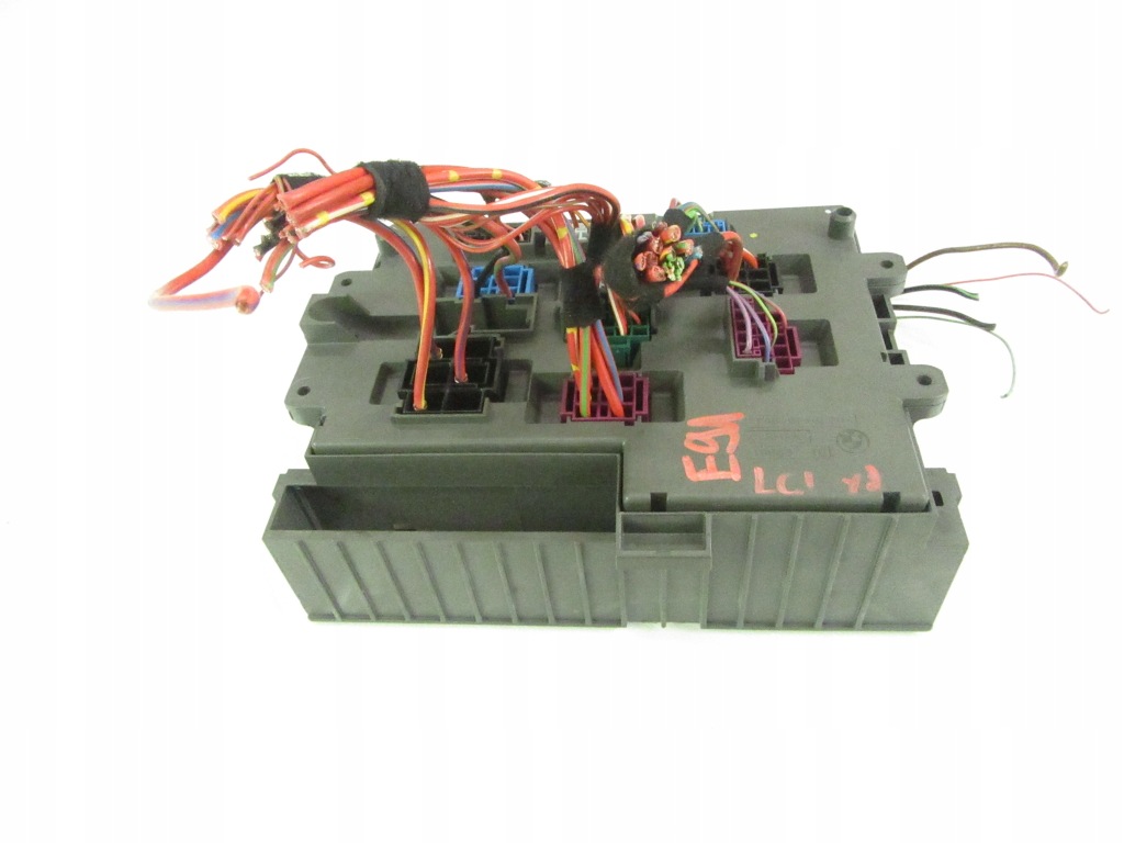 Коробка предохранителей распределитель тока bmw e81 e82 e84 e88 e90 e91 e92 Киев