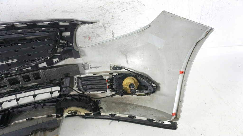 Бампер перед передний решётка  opel insignia 1 a 08-13 датчики pdc 2008-2013 Доставка