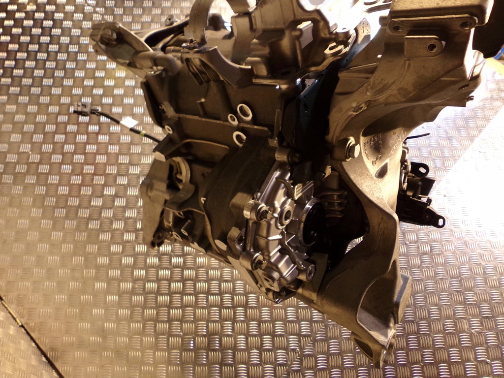 фото №11, Bmw ix i20 двигатель электрический перед 220lr xe2