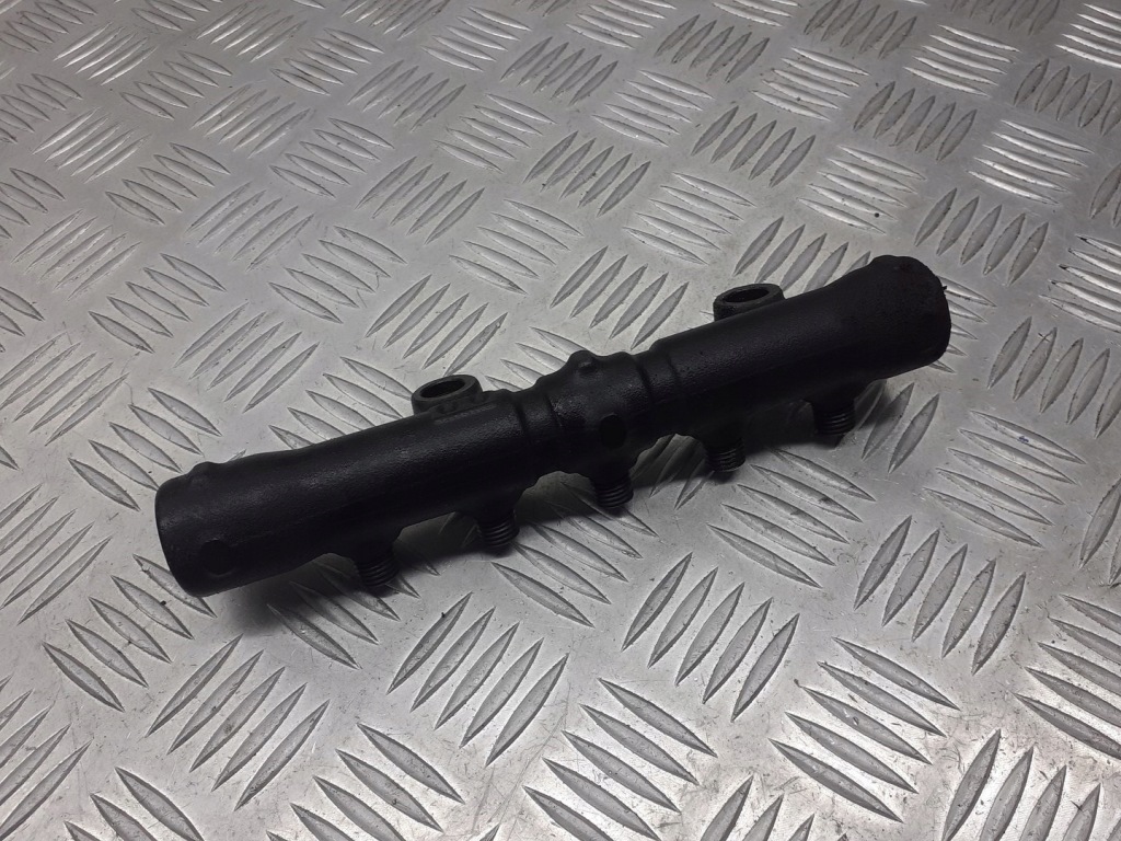 фото №1, Молдинг упорскування toyota corolla e12 2.0 d4d