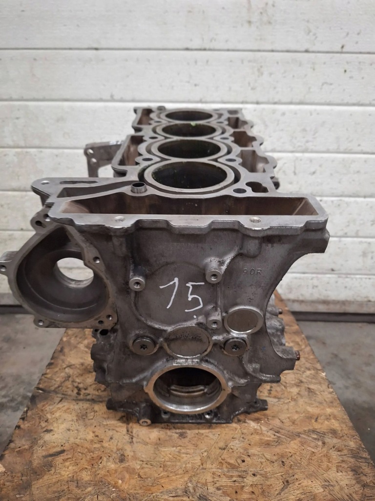 Блок dół двигуна peugeot 207 1.6 vti бензин код двигуна: psa5fx nr15 Оригінал