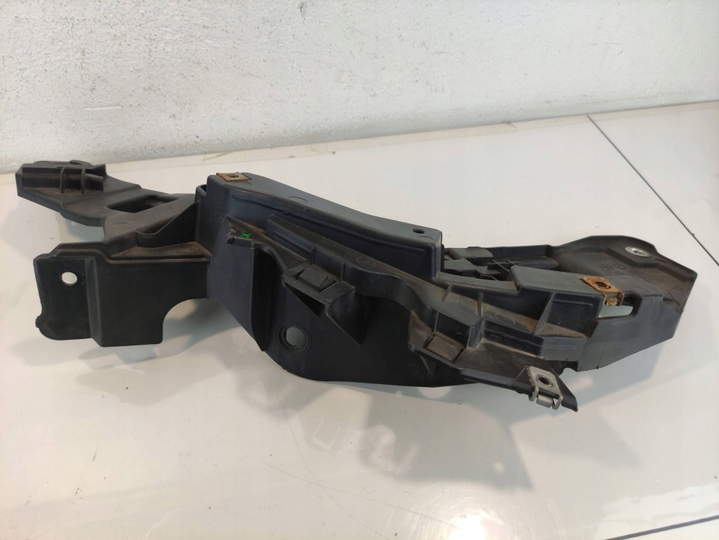 Fiat ducato направляющая кронштейн лампы правый перед 1375162080 Оригинал