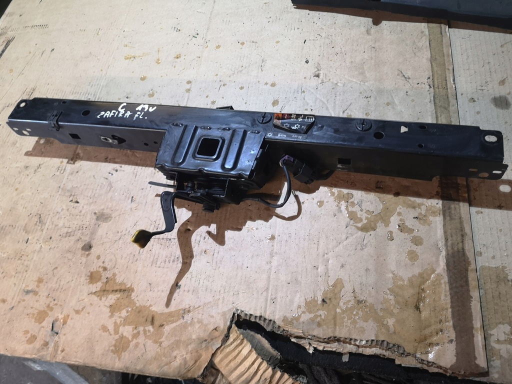 фото №1, Opel zafira c pas передний усилитель верхний