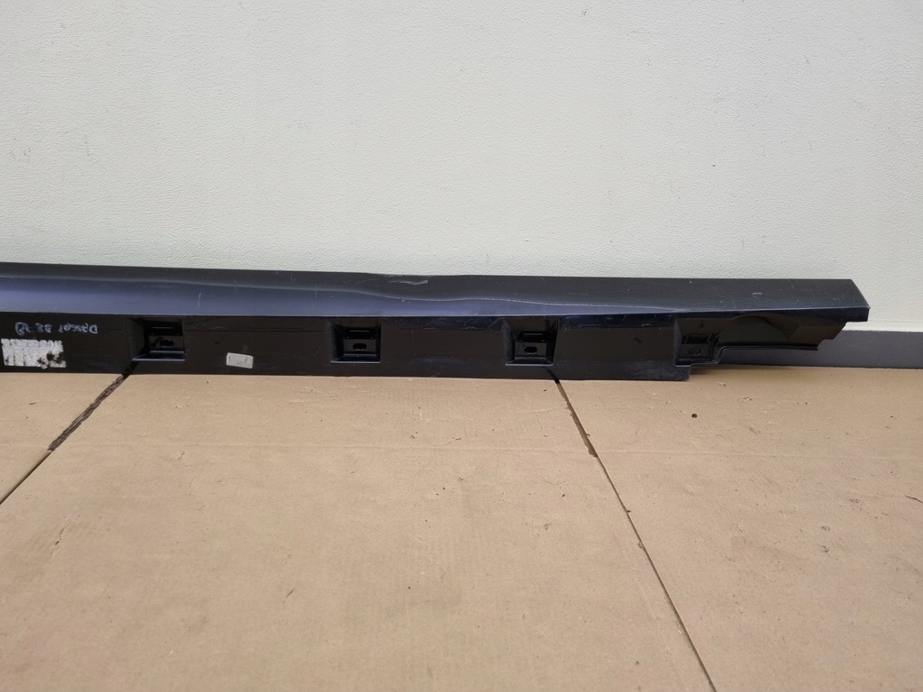 фото №14, Молдинг поріг права vw passat b8 3g0853858f