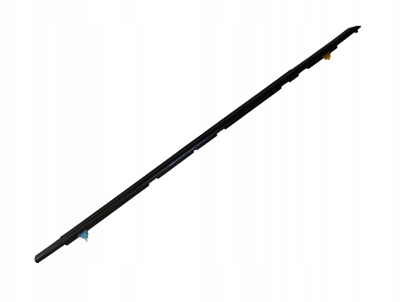 Купить Молдинг уплотнитель правый  перед mazda 626 97-02