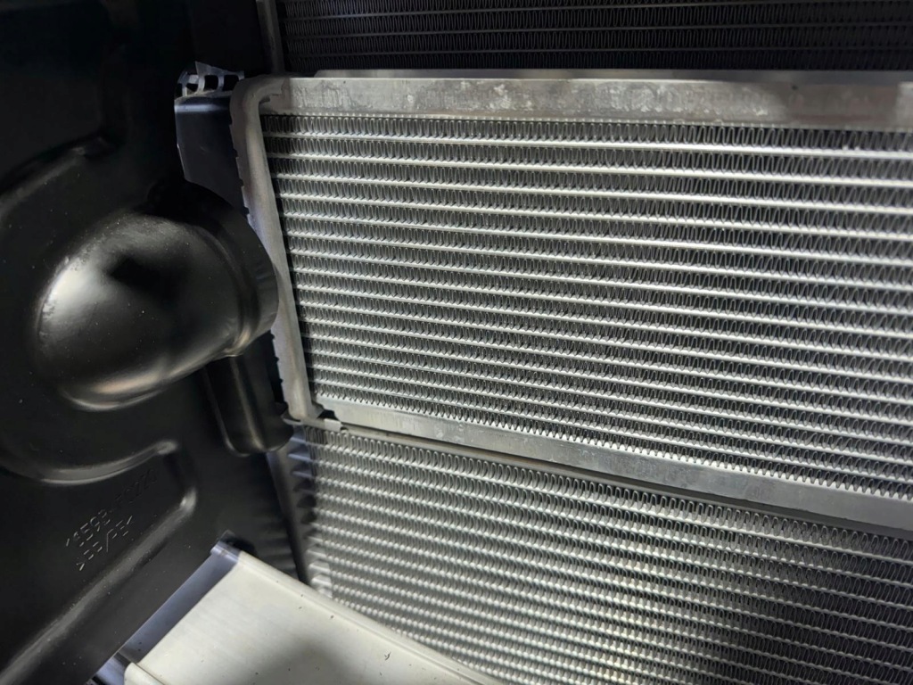 Бампер комплектный  радиатор ремень передний усилитель toyota sienna 2021 xl40 Оригинал