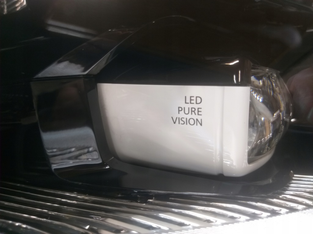 Фара перед правий renault megane iv 4 full led 260100932r Ціна