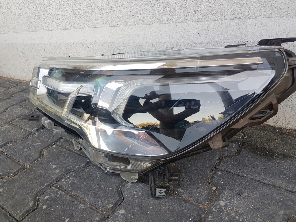 фото №2, Лампа перед передня toyota hilux lift