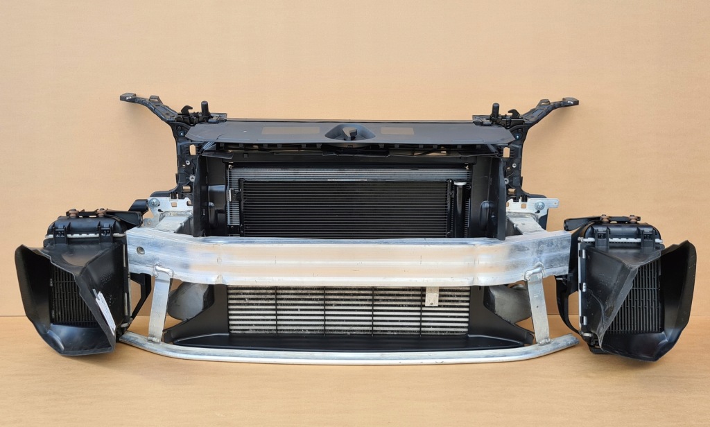 фото №1, Pas передній радіатор audi q3 rs rsq3 83a f3 2019-