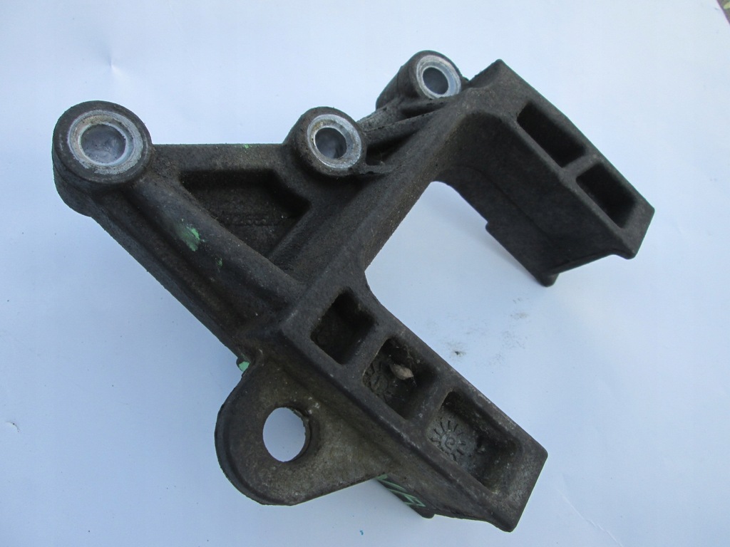 фото №9, Chrysler town country 3.6 кронштейн двигателя коробки кронштейн grand caravan