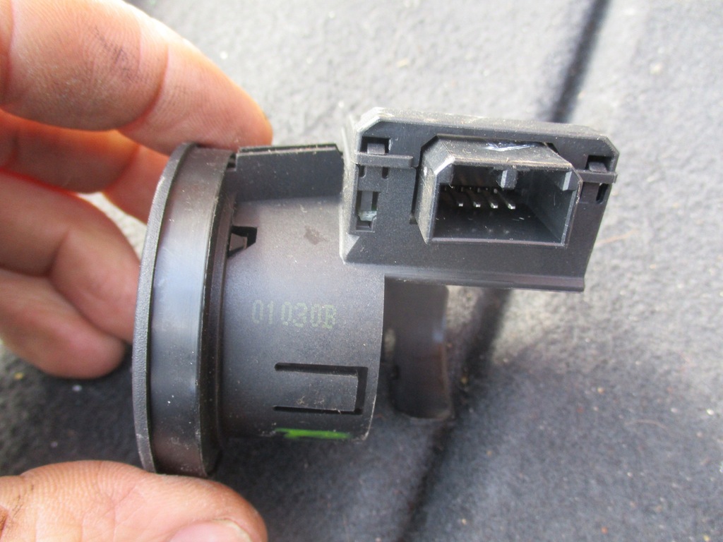 фото №7, Megane i 2001 r 1.6 16v 79kw -бортовой компьютер ,набор стартовый 8200059086