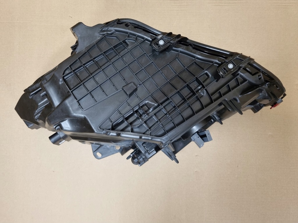 фото №8, Volvo c40 xc40 lift лампа передня права правий перед pixel led 32133832