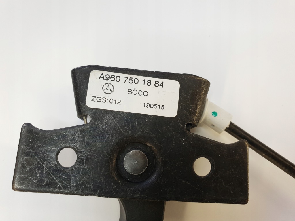 фото №3, Actros w960 замок ручка крышка багажника решётка радиатора капот oryg-pń