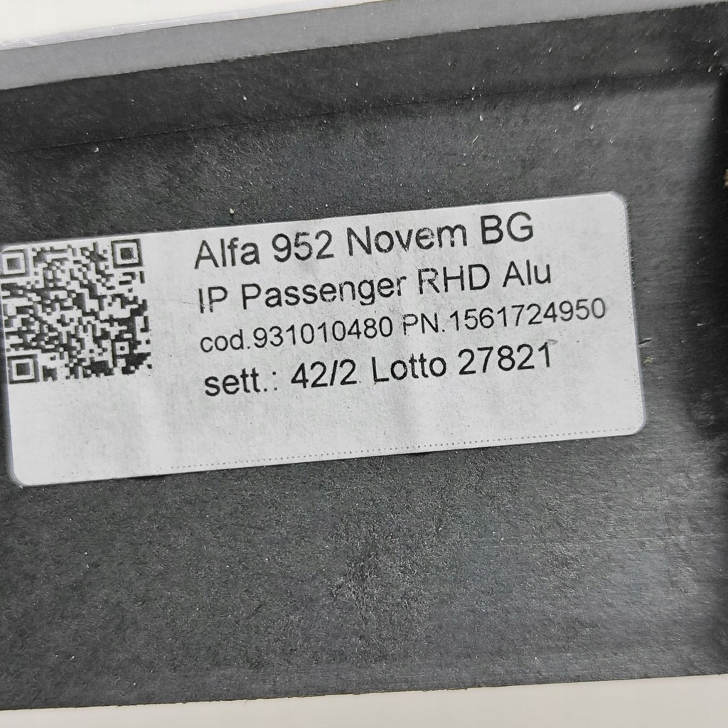 фото №7, Alfa romeo giulia 2023 рамка бардачка панелі приладової панелі