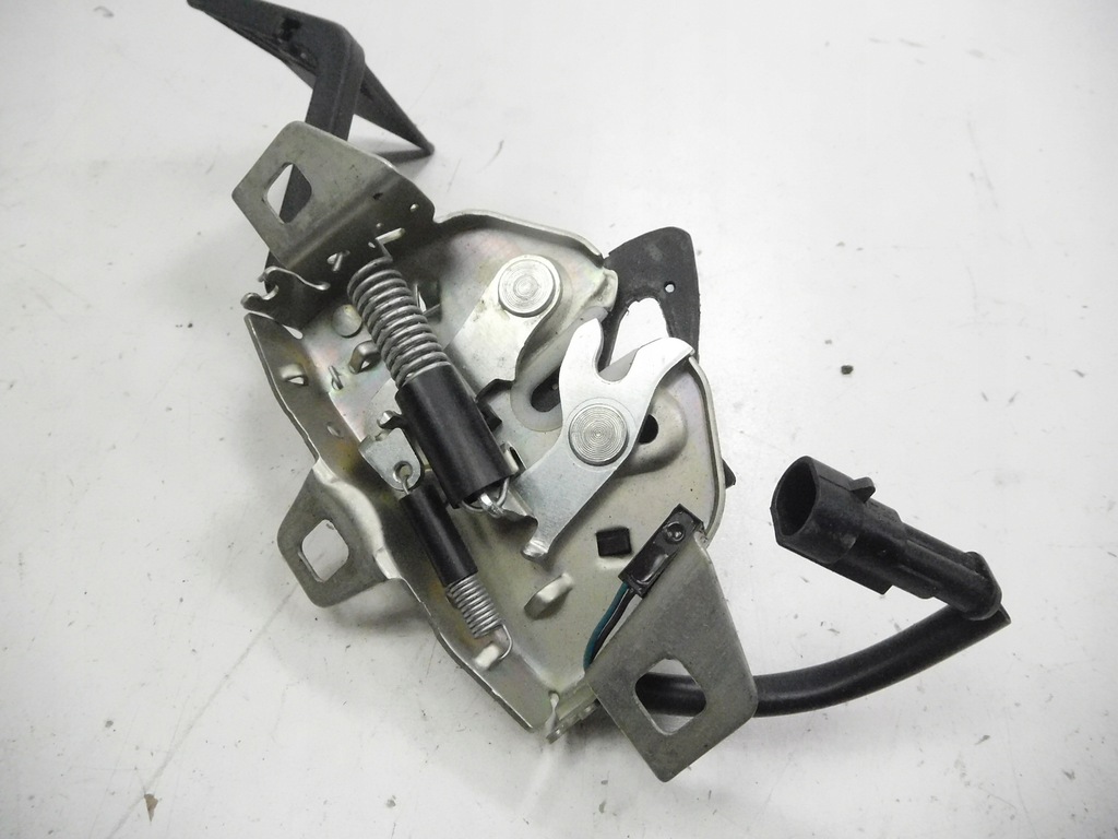 фото №5, Замок капот alfa romeo 156 оригинальный номер 60695697