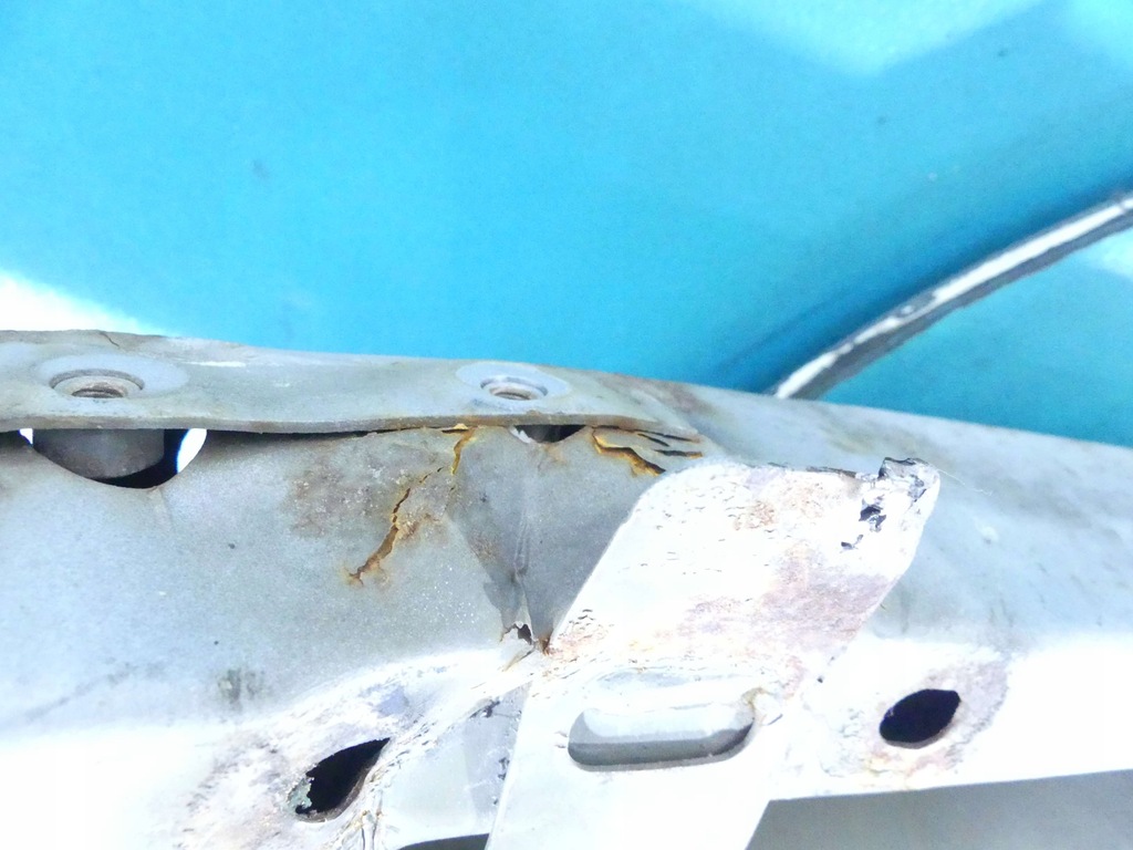 фото №8, Підсилювач бампера lancia thema ii 300c перед