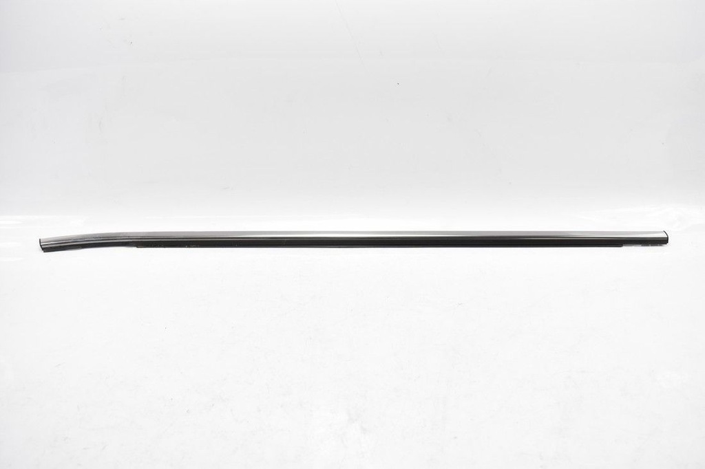 фото №1, Молдинг ущільнювач двері правий перед mg zs 17-