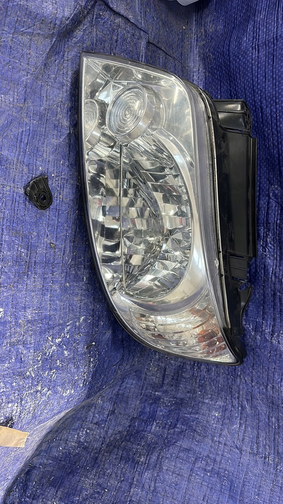 фото №1, Hyundai matrix 2002- лампа левая передняя