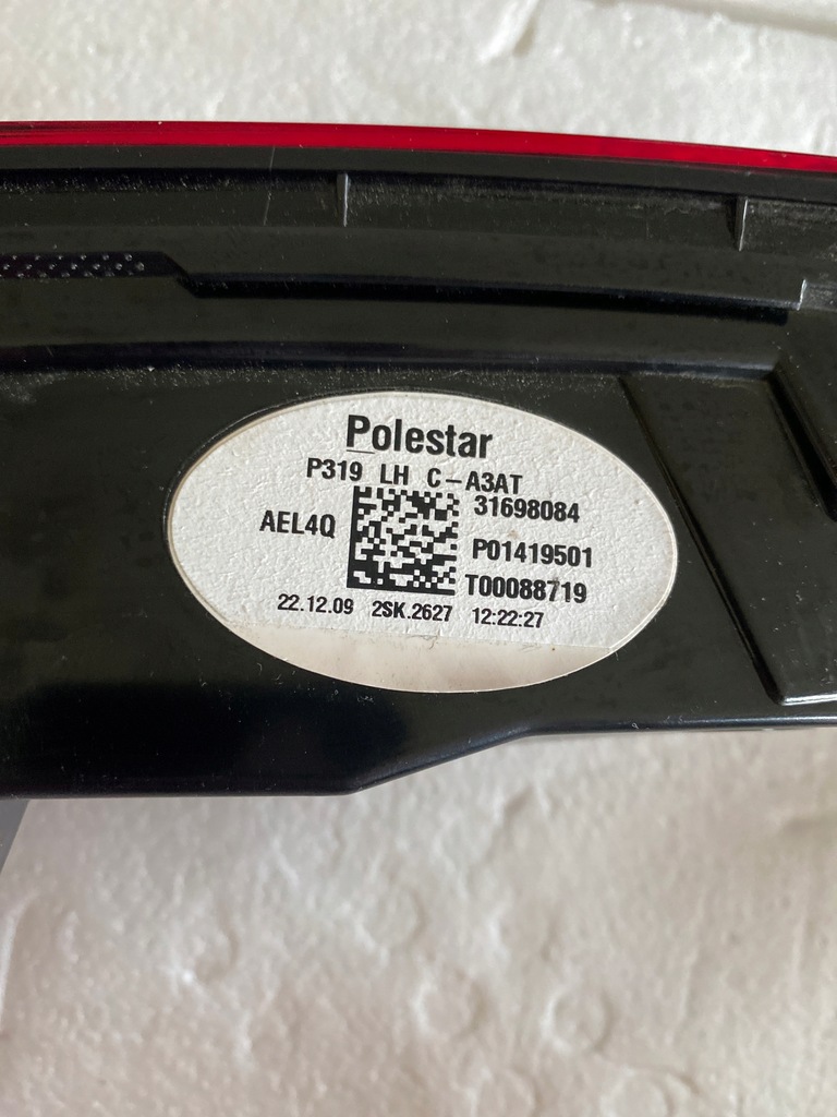 фото №12, Volvo polestar 2 стоп накладка крышки led 32228372