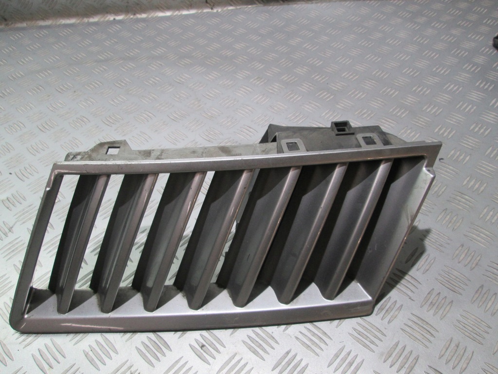 фото №1, Решётка радиатора решётка радиатора левый renault vel satis 8200096824