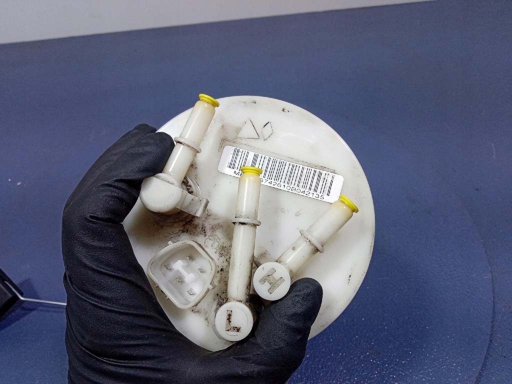 Mitsubishi carisma 1.8 gdi насос паливна пального mr373874 в Україні