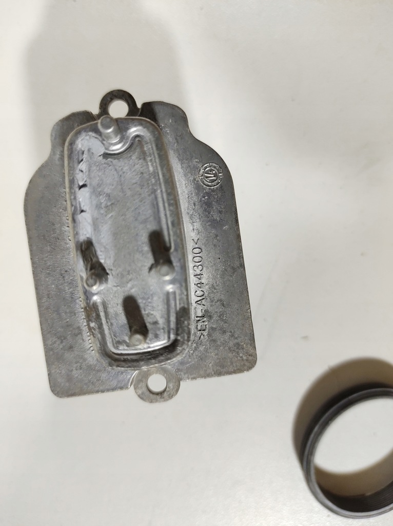 фото №8, Volvo v60 13r- резистор протитуманної фари