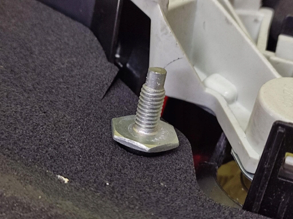 Volvo v50 фара правий задні в Україні