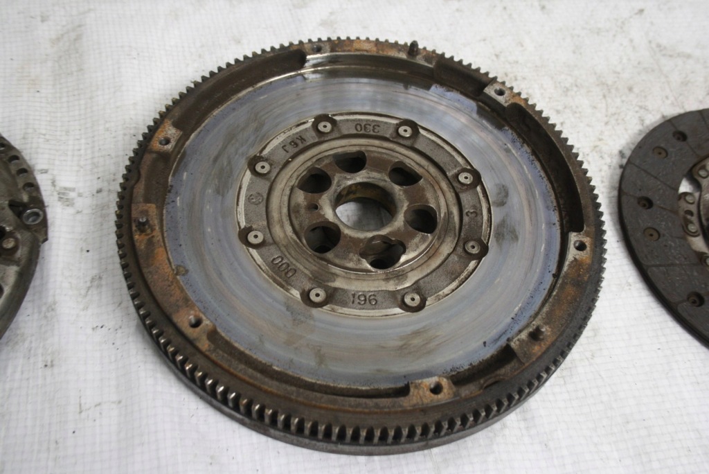 фото №3, Сцепление двухмассовый маховик vw caddy 1.9 tdi