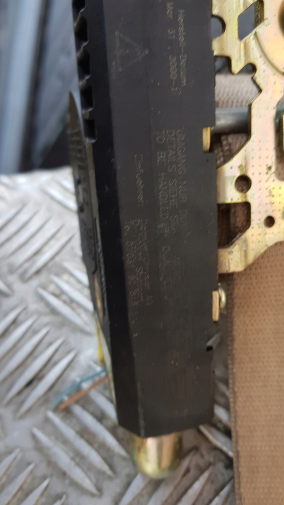 Купить Mercedes ml w163 ремень безопасности правый перед a1638601485