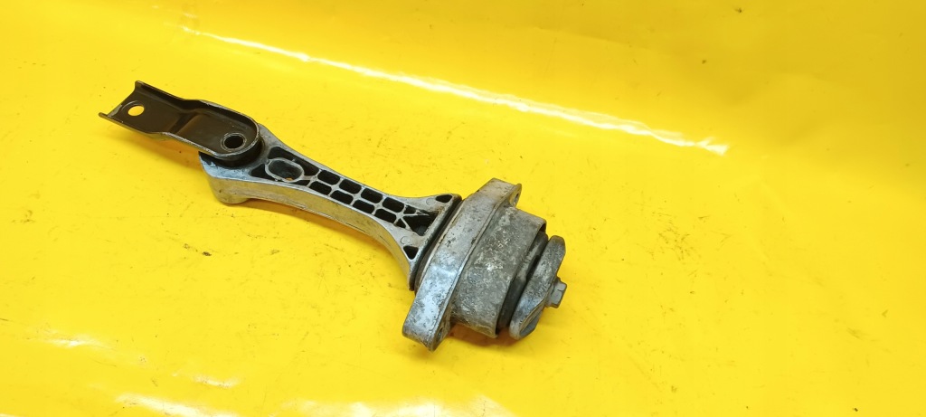 фото №8, Подушка двигуна toledo ii 1,4b 16v 1j0193851