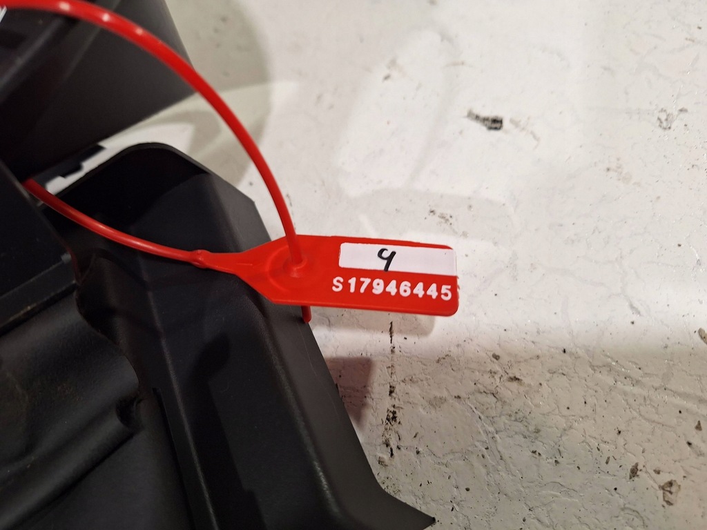 фото №5, Захист рамка спідометра 681010993r renault trafic iii iv 21-