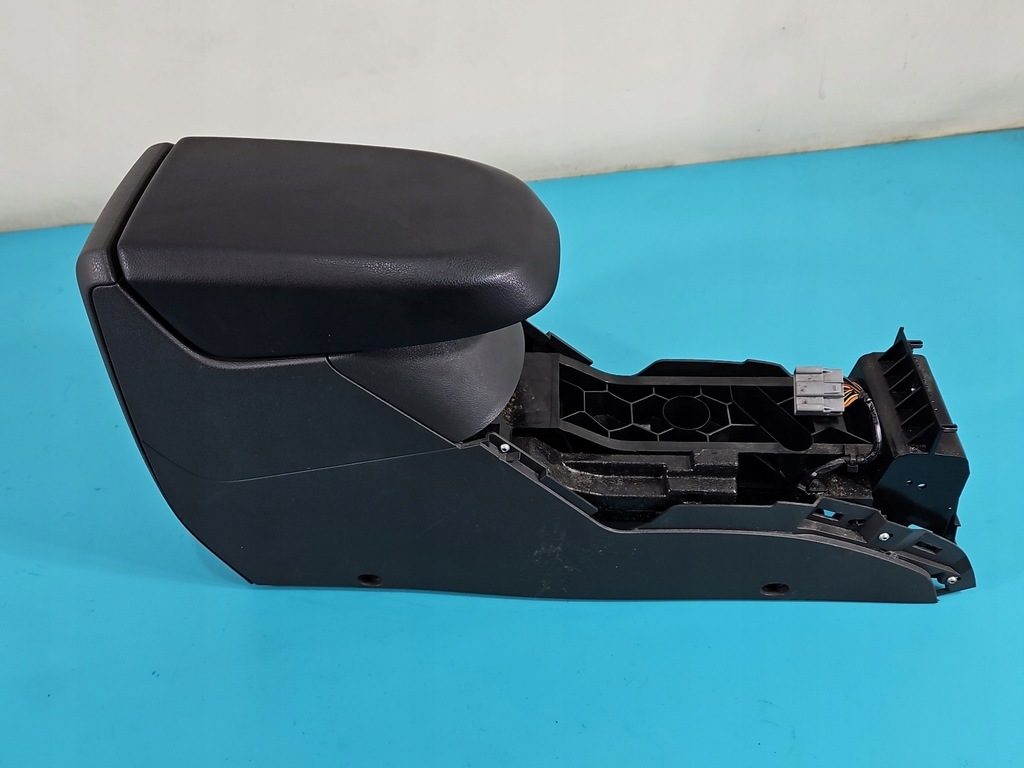 фото №7, Підлокітник тунель ford kuga mk1 08-13 5wk49709