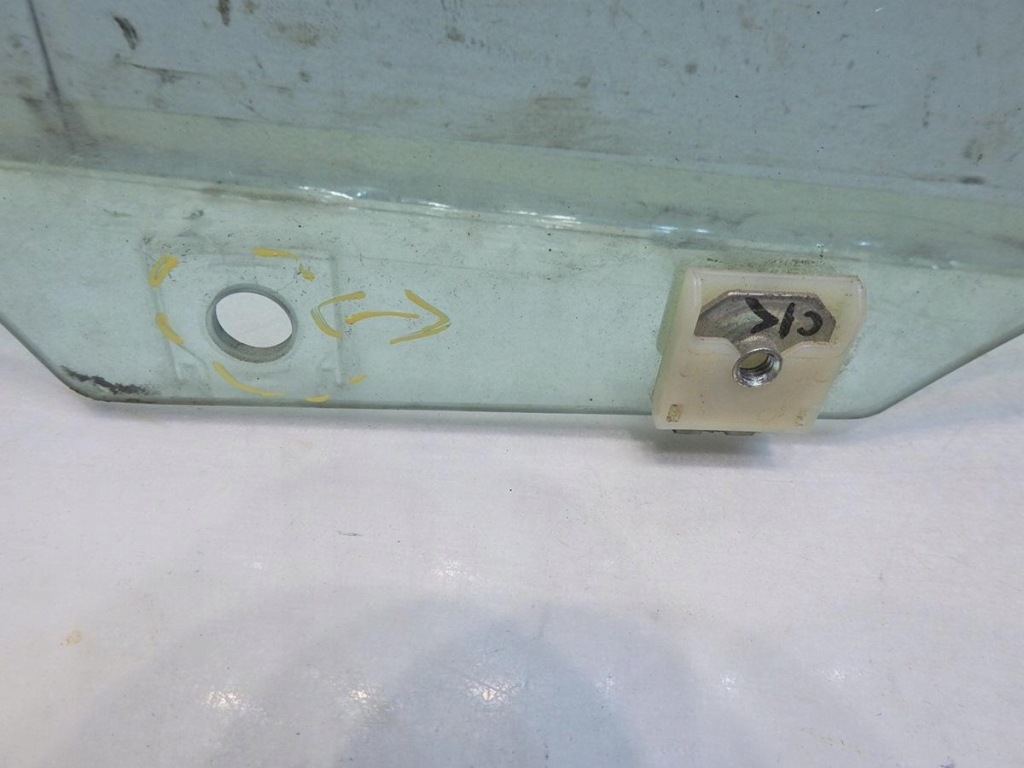 фото №3, Стекло дверь правый перед mazda 5 i