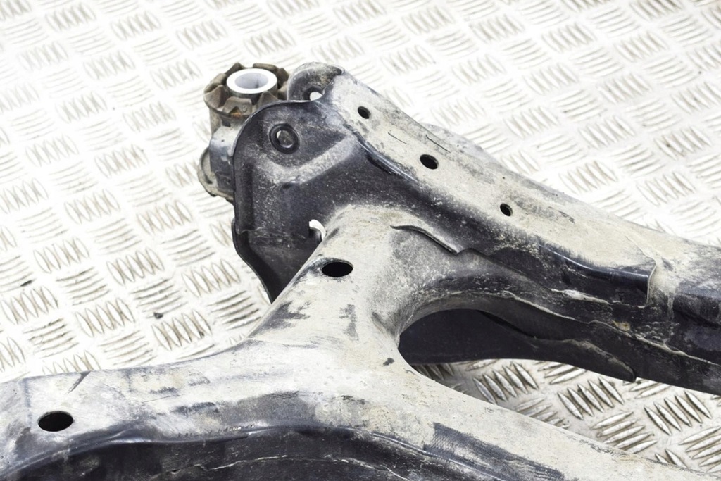 фото №10, Toyota camry xv70 задняя рама вспомогательная 51206-33120 2.5 гибрид 129kw 2019