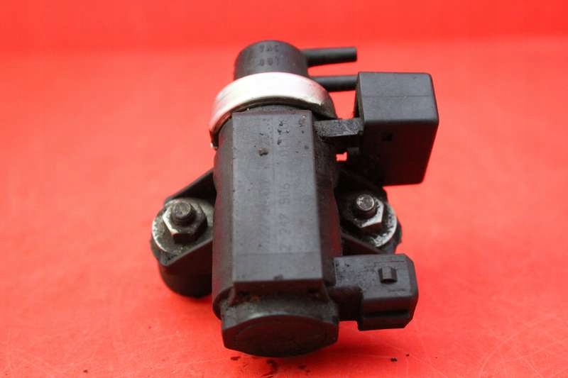 фото №5, Клапан вакууму 2247906 bmw e39 2.0 d 136 km 00-04