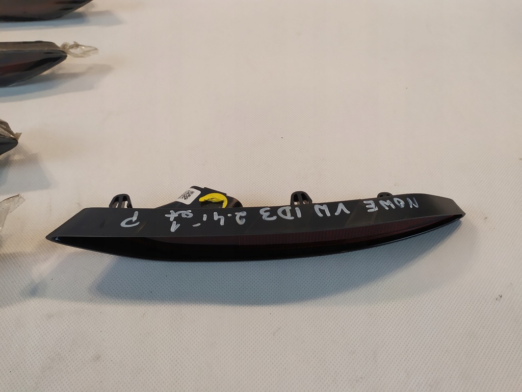 фото №1, Отражатель бампера задняя правый vw id3