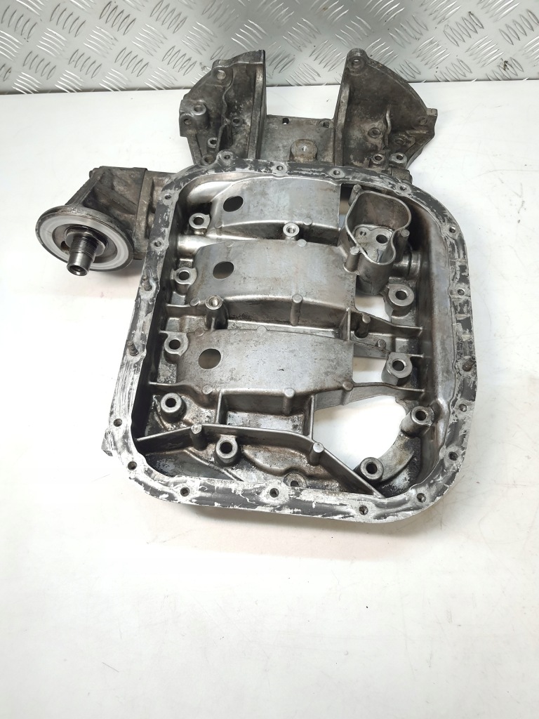 фото №1, Поддон масла верхний основание 2.0 d4d d-4d avensis t25 corolla e12 1cd-fte