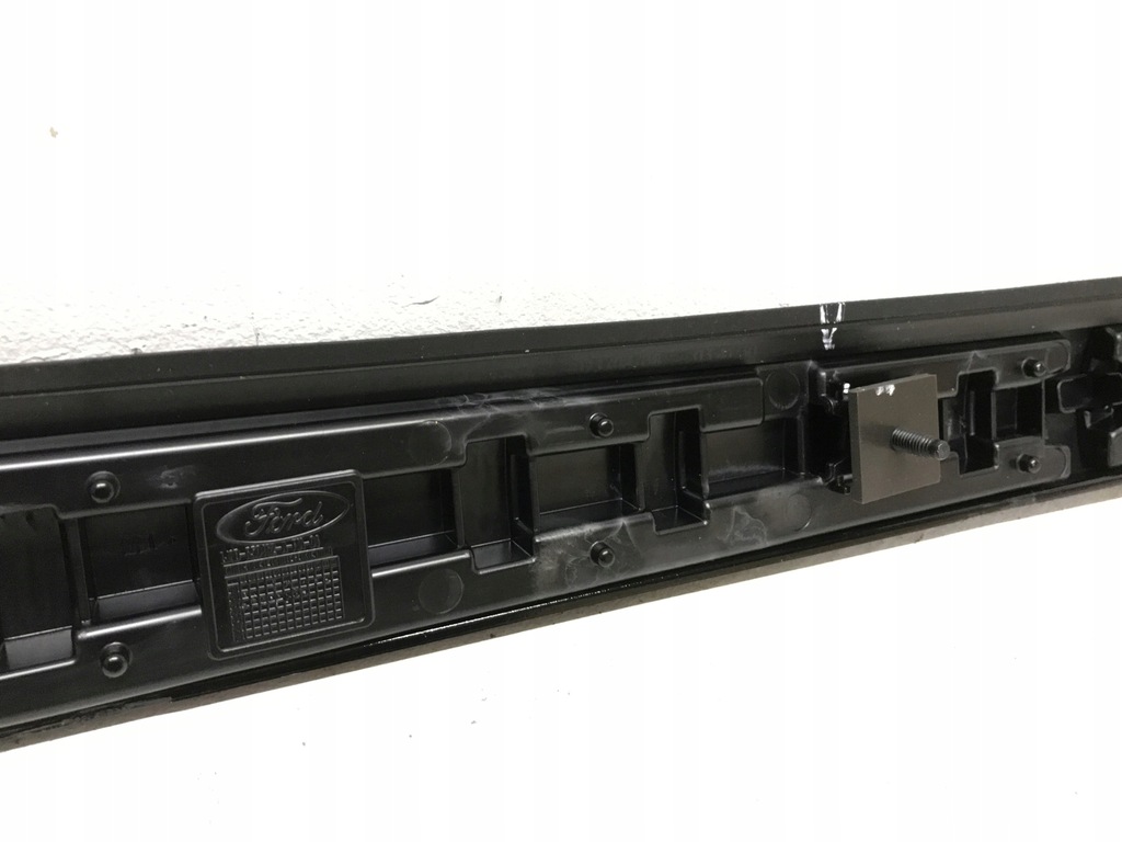 фото №8, Mustang mach-e молдинг дах права lj8b-r50462-a