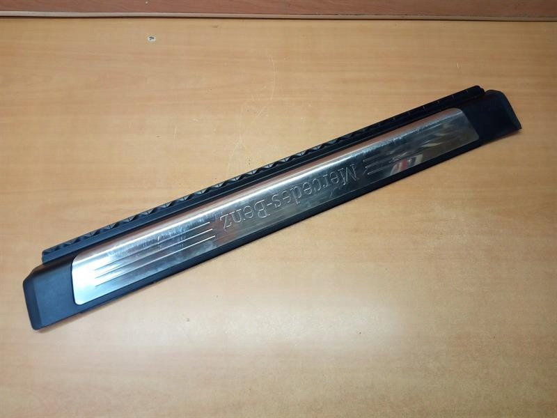 фото №1, Молдинг порог правая mercedes sl r231 4a2316800435