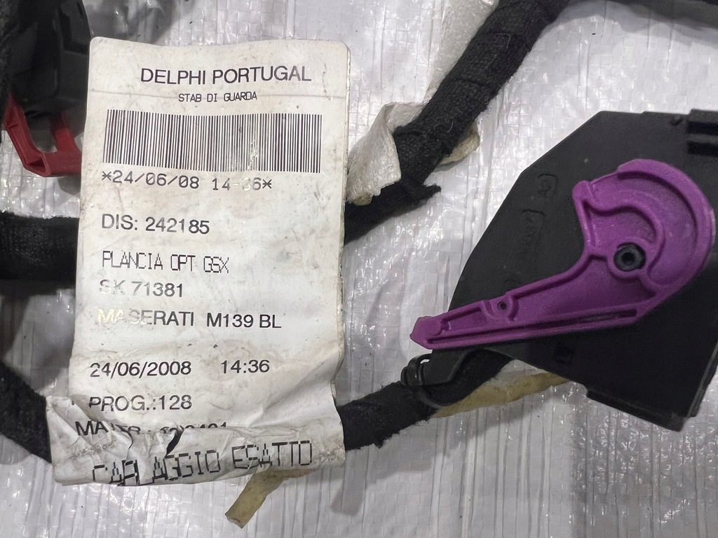 фото №10, Maserati granturismo електропроводка консолі