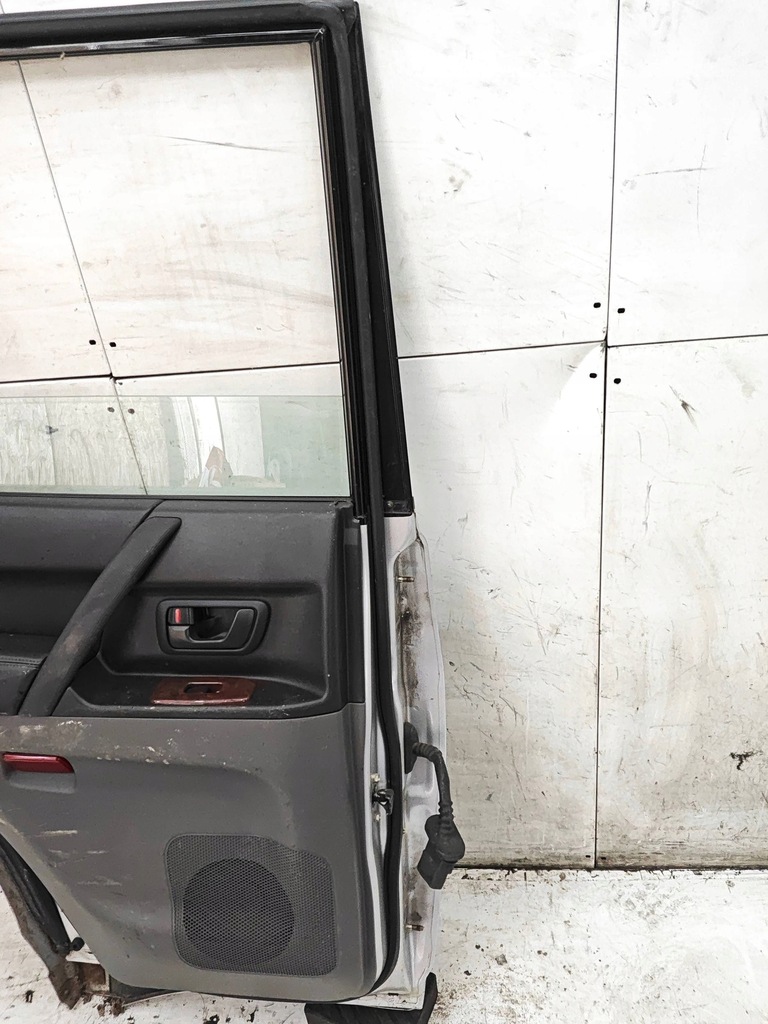 фото №7, Mitsubishi pajero iii дверь левый задняя