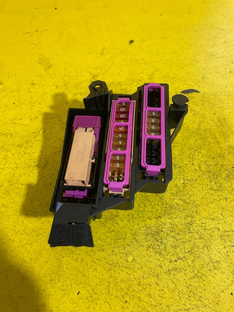 фото №6, Audi a4 b8 - предохранители