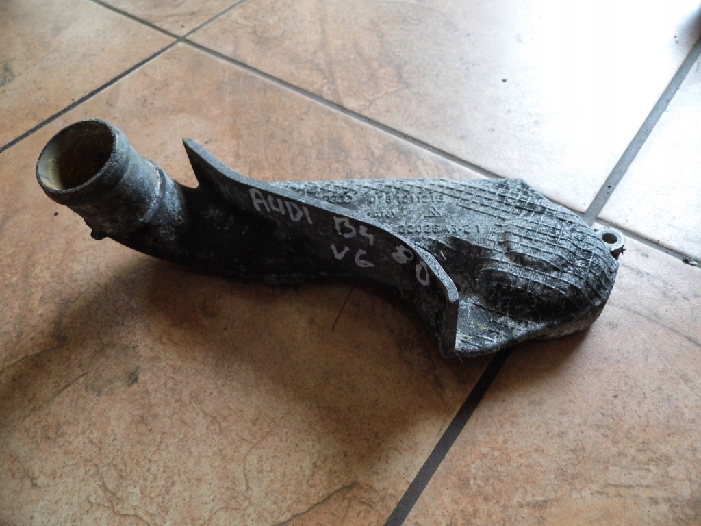 фото №1, Audi b4 80 v6 корпус термостата 078121121