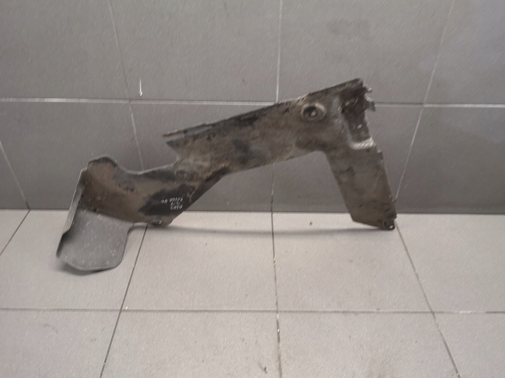 фото №7, Защита подвеска audi a8 d2 4d0018957d