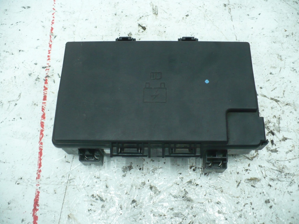 Купить Jeep grand cherokee iv wk2 коробка предохранителей p68194607ad